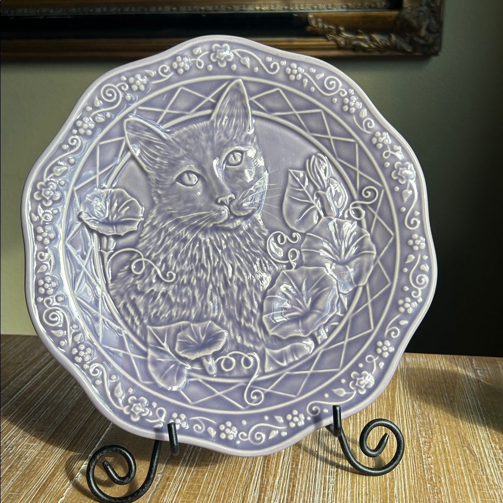 SALE Portugal The Meow Collection Patricia BA Shea Purple Majolica Cat Plates - Picture 4 of 16